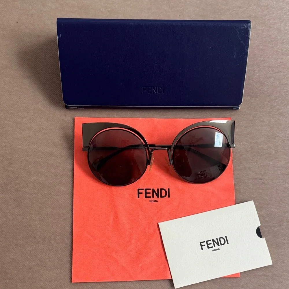 FENDI Round Cat-Eye Rim Sunglasses – Made in Italy ✨ - Picture 2 of 16